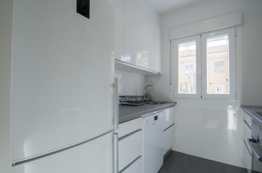 2 Bedrooms 2 Bathrooms Furnished - Bernabeu - Business Area With Terrace - Minty Stay Madrid Exteriör bild