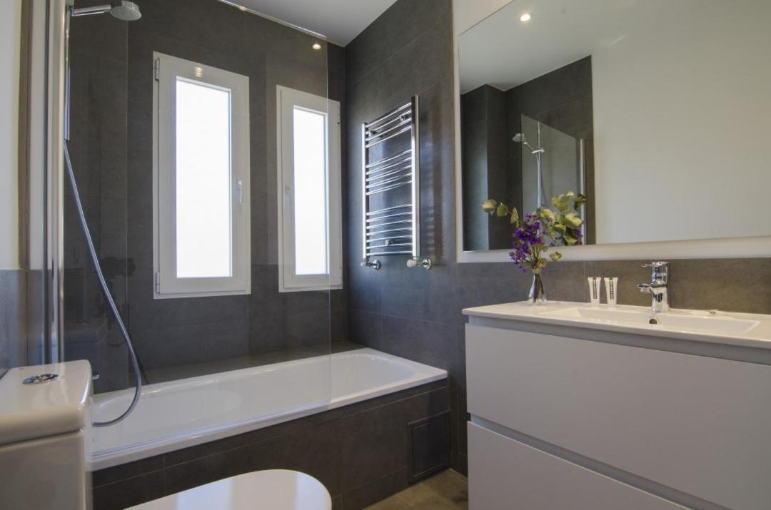 2 Bedrooms 2 Bathrooms Furnished - Bernabeu - Business Area With Terrace - Minty Stay Madrid Exteriör bild