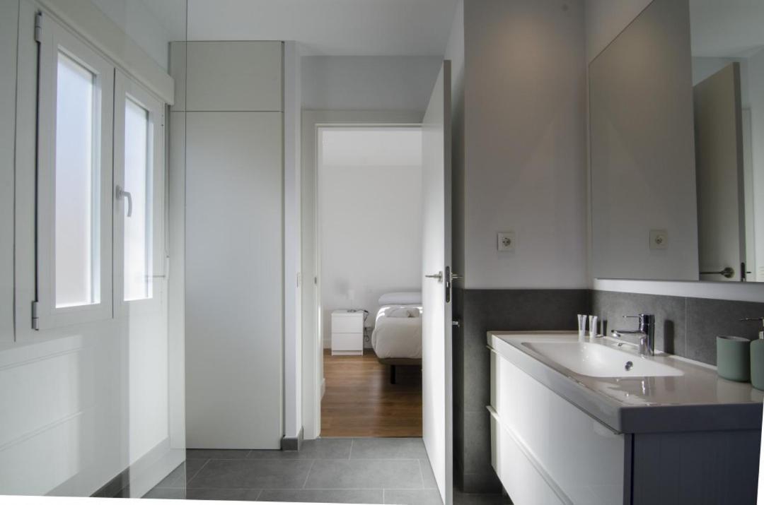 2 Bedrooms 2 Bathrooms Furnished - Bernabeu - Business Area With Terrace - Minty Stay Madrid Exteriör bild