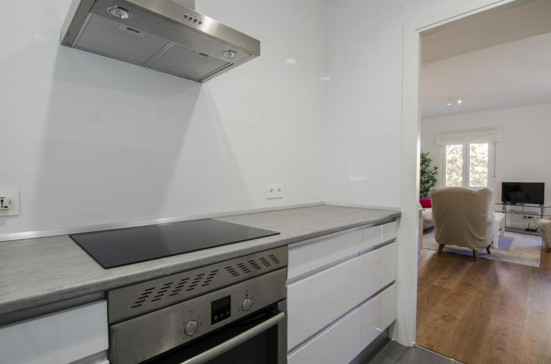 2 Bedrooms 2 Bathrooms Furnished - Bernabeu - Business Area With Terrace - Minty Stay Madrid Exteriör bild