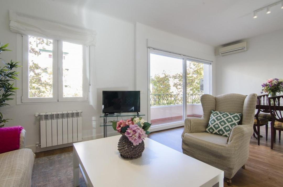 2 Bedrooms 2 Bathrooms Furnished - Bernabeu - Business Area With Terrace - Minty Stay Madrid Exteriör bild